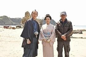 金沢で撮影に臨む上戸彩と高良健吾、朝原雄三監督「武士の献立」