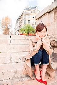 デビュー10周年で初のオリジナル写真集を刊行する北川景子