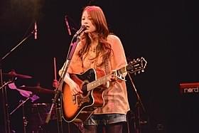 シンガー・ソングライターの片平里菜「BABY」