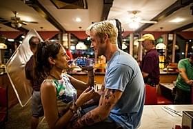 公私ともに支え合うエバ・メンデスとライアン・ゴズリング「プレイス・ビヨンド・ザ・パインズ 宿命」