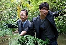 杉下右京&甲斐亨コンビが沖縄でクランクイン!「相棒シリーズ X DAY」