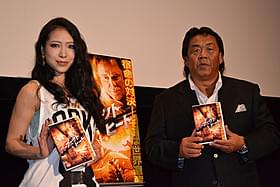 応援団長に就任した長州(右)と応援に駆けつけた草刈(左)「パーフェクト・ヒート」
