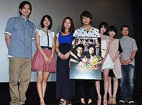和気あいあいとした「真・兎 野性の闘牌」初日舞台挨拶「真・兎 野性の闘牌」