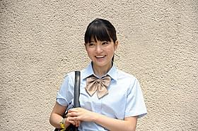 2人のイケメンから思いを寄せられる 女子高生を演じる川島海荷