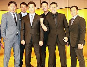 「ダイヤモンド」の完成会見に出席した(左から) 元木大介、ギャオス内藤、高橋慶彦、鈴木健、 パンチ佐藤、田中一徳「ダイヤモンド」