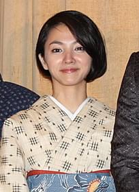 和服姿で登壇した満島ひかり「夏の終り」