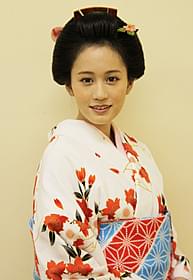 時代劇のヒロインに初挑戦する前田敦子「天と地と」