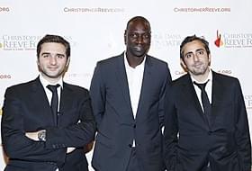 エリック・トレダノとオリビエ・ナカシュの 両監督とオマール・シー「最強のふたり」
