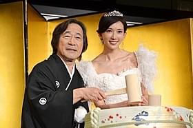 武田鉄矢と台湾の人気女優リン・チーリン「101回目のプロポーズ SAY YES」