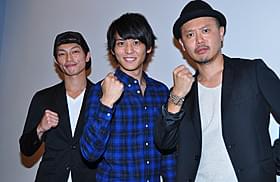 初日舞台挨拶に登壇した佐野和真 と共演の遠藤雄弥、元木隆史監督「ガチバン」