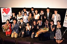 中学生キャスト一同は浜松からバスで映画祭入り「楽隊のうさぎ」