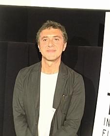 「歌う女たち」レハ・エルデム監督「歌う女たち」