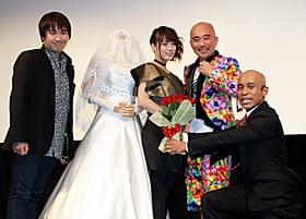 ハーフ芸人のぶらっくさむらいが乱入!「ケンとメリー 雨あがりの夜空に」