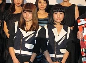 主演を務めたアイドルグループ「BiS」のふたり「アイドル・イズ・デッド」