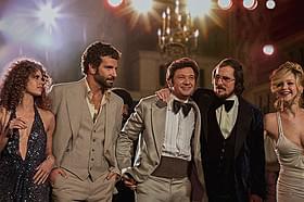 「アメリカン・ハッスル」の一場面「アメリカン・ハッスル」