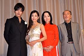 13年ぶりの主演映画「チャイ・コイ」の初日 挨拶に出席した川島なお美、イ・テガンら「チャイ・コイ」