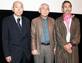 「始まりも終わりもない」初日挨拶の様子「始まりも終わりもない」