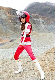 戦隊ものに初挑戦する桐谷美玲「女子ーズ」