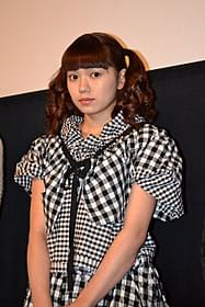 舞台挨拶に立った二階堂ふみ「ほとりの朔子」