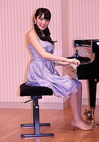 ピアニストとしても知られるAKB48松井咲子「光にふれる」