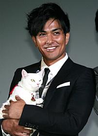 幕末の剣士と猫の触れ合いを描いた時代劇コメディ「猫侍」