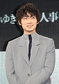 イベント開始早々にトイレに行った綾野剛「白ゆき姫殺人事件」