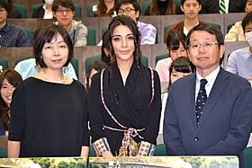 (左から)MCを務めた浜田敬子氏(AERA編集長)、 サヘル・ローズ、満田康弘氏(瀬戸内海放送記者)「レイルウェイ 運命の旅路」