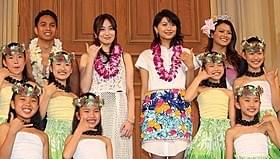高梨臨と榮倉奈々「わたしのハワイの歩きかた」