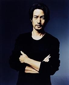 「at home」に主演する竹野内豊「太平洋の奇跡 フォックスと呼ばれた男」