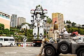 果たして怪獣は現れるのか? 熱海に立つイングラム「THE NEXT GENERATION パトレイバー 第3章」