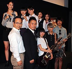 「ハイキック・エンジェルス」初日 挨拶に登壇した宮原華音ら「ハイキック・エンジェルス」