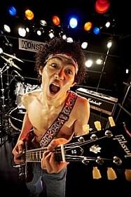 野村周平がアフロヘアーのバンドマンに!「日々ロック」
