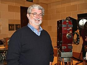 ルーカスの所蔵品約50万点を展示する「スター・ウォーズ」