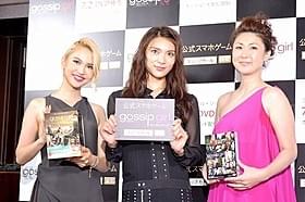 (左から)水沢アリー、秋元才加、古閑美保