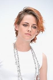 新ヘアスタイルを披露したクリステン・スチュワート