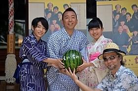 下谷神社で“スイカ開き”の大ヒット祈願「もういちど」
