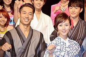 浴衣姿で登場したAKIRAと比嘉愛未「GTO」