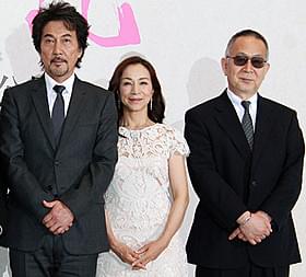 (左から)役所広司、原田美枝子、小泉堯史監督「蜩ノ記」