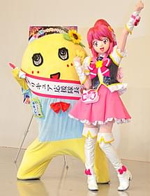 ふなっしーとキュアラブリー「映画ハピネスチャージプリキュア!人形の国のバレリーナ」