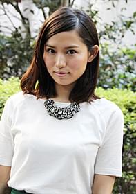 「海を感じる時」に主演する市川由衣「海を感じる時」