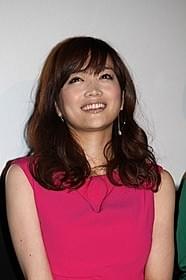 手相診断の結果にご満悦の佐藤江梨子