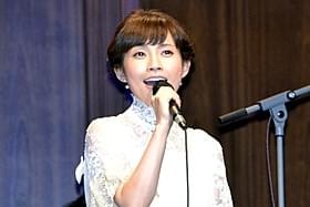 新アルバムを発表する安倍なつみ