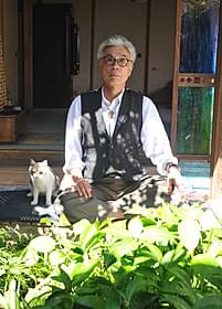 9年ぶりに映画主演するイッセー尾形と三毛猫のドロップ「先生と迷い猫」