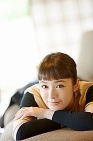 「女くどき飯」に主演する貫地谷しほり