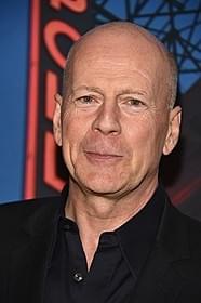 ブルース・ウィリスは元詐欺師役で主演「バンディッツ」