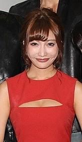 セクシーワンピで登場した明日花キララ「アイアンガール」