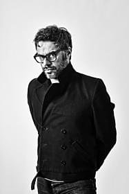 監督・脚本・出演を兼ねたジェマイン・クレメント「ヴァンパイア」