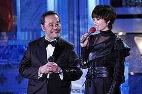 司会初挑戦した真木よう子(右)「ふしぎな岬の物語」