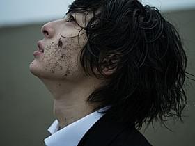 みぞれの降る寒さのなか中田島砂丘で撮影「ゴーストライター」