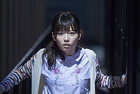初の映像が公開された 島崎遥香主演×中田秀夫監督の「劇場霊」「劇場霊」